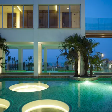 Hotell Sunrise Pearl & 5*